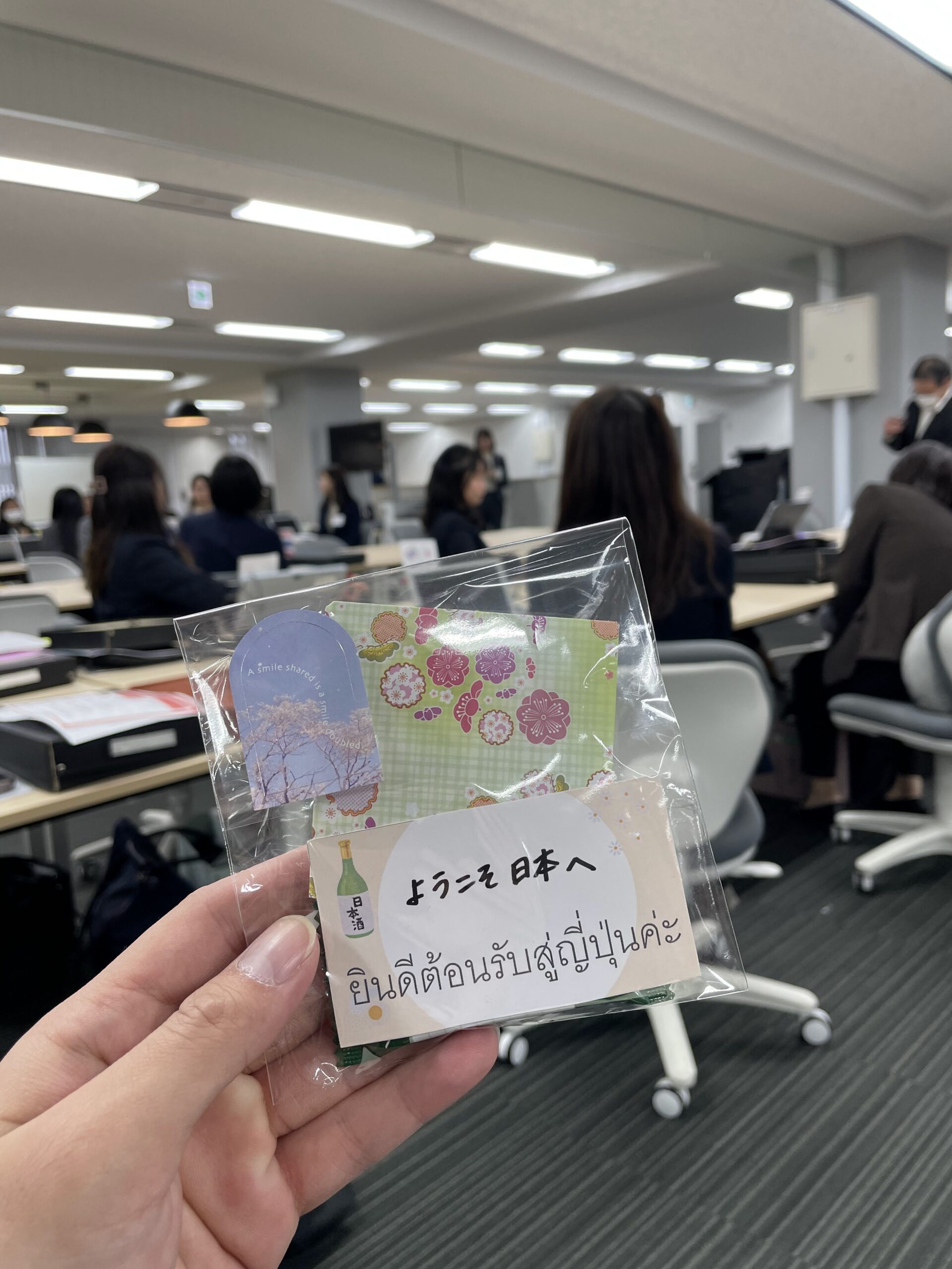 ทีมตัวแทนประกัน Nippon Life ฝึก role play ในออฟฟิศชินจูกุ